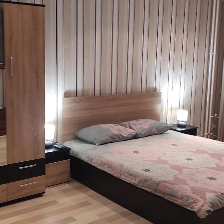 Apartament Kostov Sliven Apartment ภายนอก รูปภาพ
