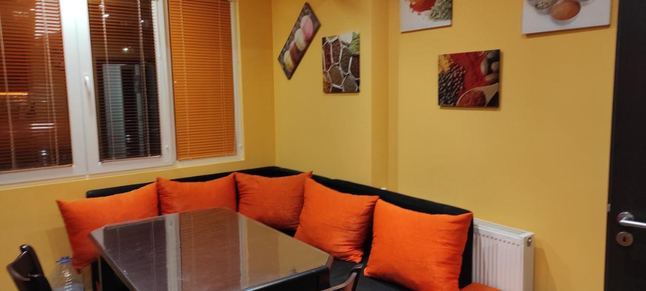 Apartament Kostov Sliven Apartment ภายนอก รูปภาพ